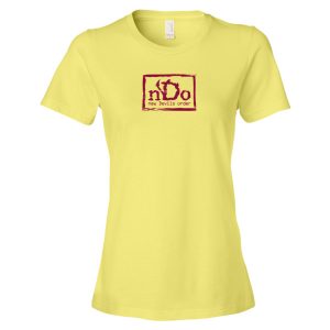nDo Women's Short Sleeve Fashion Fit T-shirt Maroon Artwork